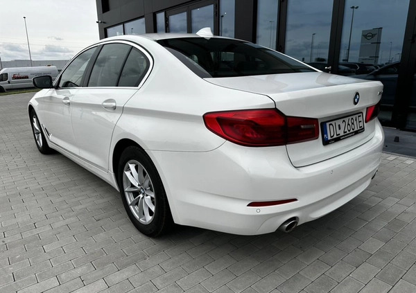 BMW Seria 5 cena 118000 przebieg: 84744, rok produkcji 2019 z Pilawa małe 277